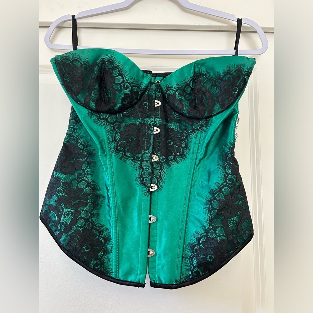 Victorian Green Lace Corset - Picture 3 of 6